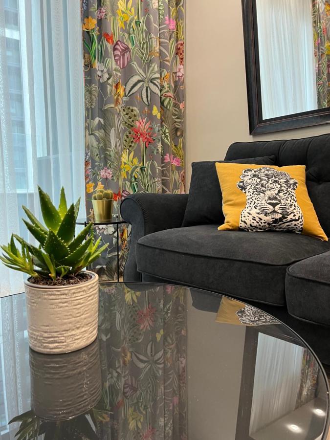 Apartment Waterfront Escape 104